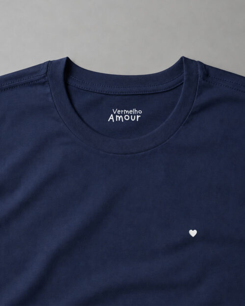Camiseta Basique Coração - Azul Marín Camiseta Basique Coração - Azul Marín