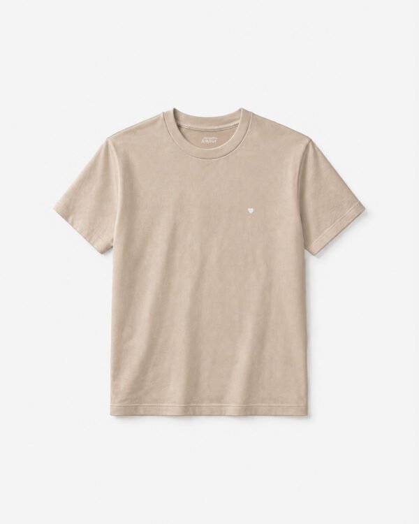 Camiseta Basique Coração - Areia de Copacabana Camiseta Basique Coração - Areia de Copacabana