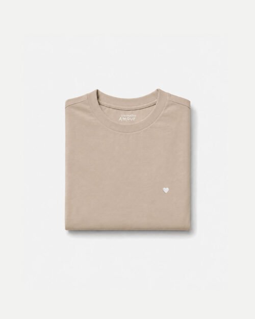 Camiseta Basique Coração - Areia de Copacabana Camiseta Basique Coração - Areia de Copacabana