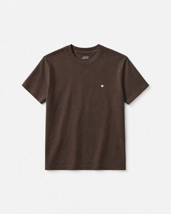 Camiseta Basique Coração - Marrom Jacarandá Camiseta Basique Coração - Marrom Jacarandá
