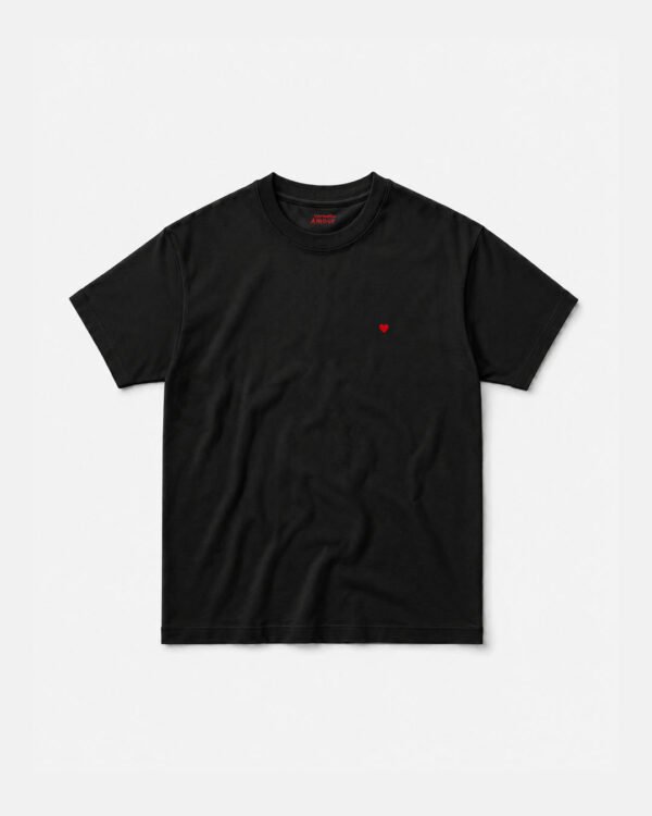 Camiseta Comfort Coração - Class Preta