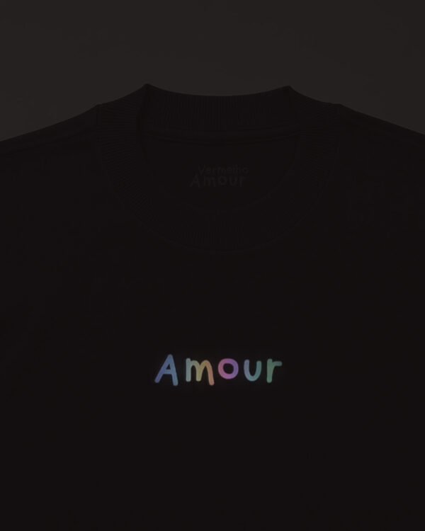 Camiseta Club Amour Refletivo Aurora - Preta